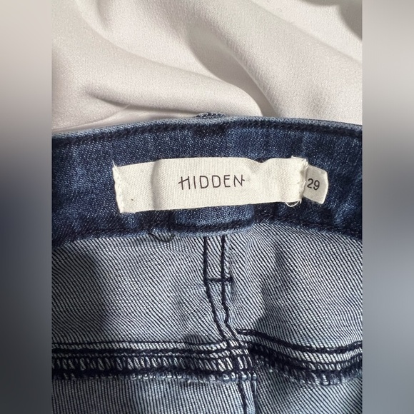 HIDDEN JEANS HAPPI FLARE DARK WASH SPLIT FRAYED HEM | 29 - Picture 8 of 13